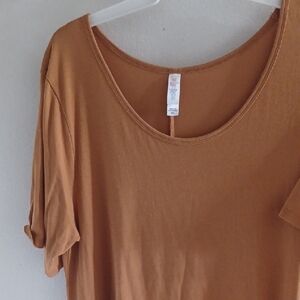 LuLaRoe Tan Short Sleeve Top